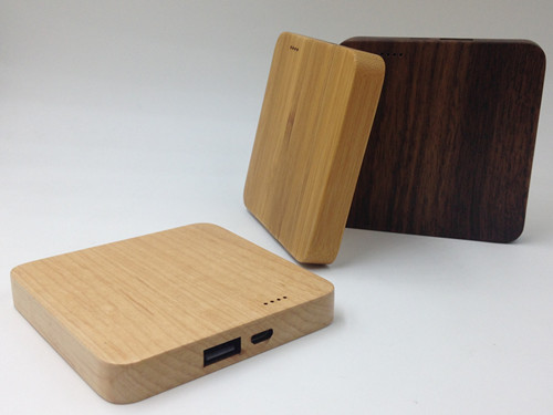 custom wood powerbanks,wooden portable mobile chargers,charging kit,wooden giveaways