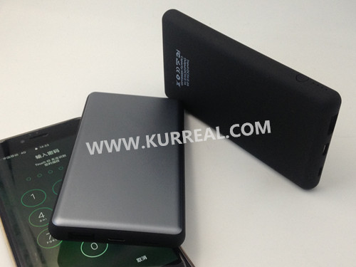 Type C Compatible Slim Power Banks Chargers 10000mAh With Rubber And Aluminum House